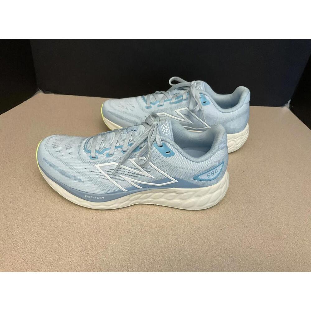 New! Womens New Balance Fresh Foam 680v8 Running Shoes. Size 9.5B. Awesome!!!